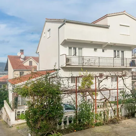 Апартаменти By The Sea Mastrinka, Ciovo - 23823 Трогір