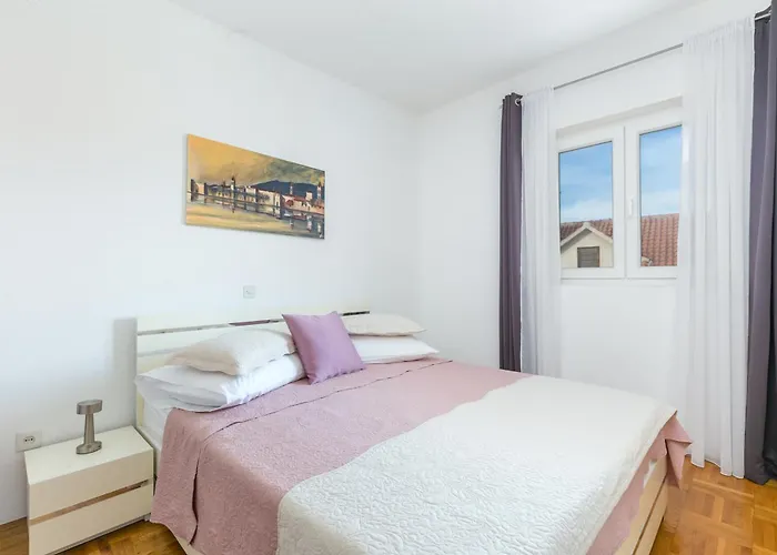 Apartamento By The Sea Mastrinka, Ciovo - 23823