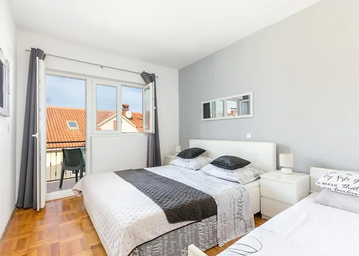 Apartamento By The Sea Mastrinka, Ciovo - 23823 *