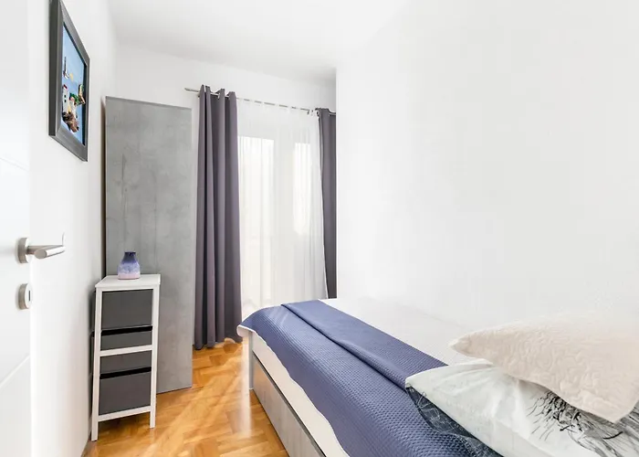 Apartamento By The Sea Mastrinka, Ciovo - 23823 *