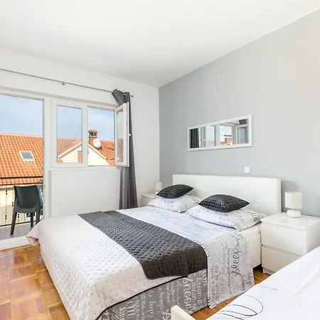 Apartament By The Sea Mastrinka, Ciovo - 23823 *