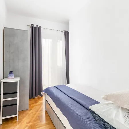 Apartament By The Sea Mastrinka, Ciovo - 23823 *