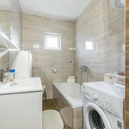 Διαμέρισμα By The Sea Mastrinka, Ciovo - 23823 *